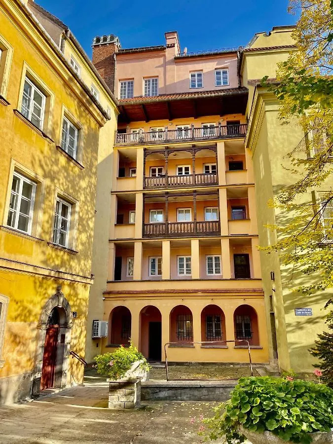 Old Town Best View Wifi 300 Mb/S Huge Screen Netflix Appletv Amazontv Warsaw