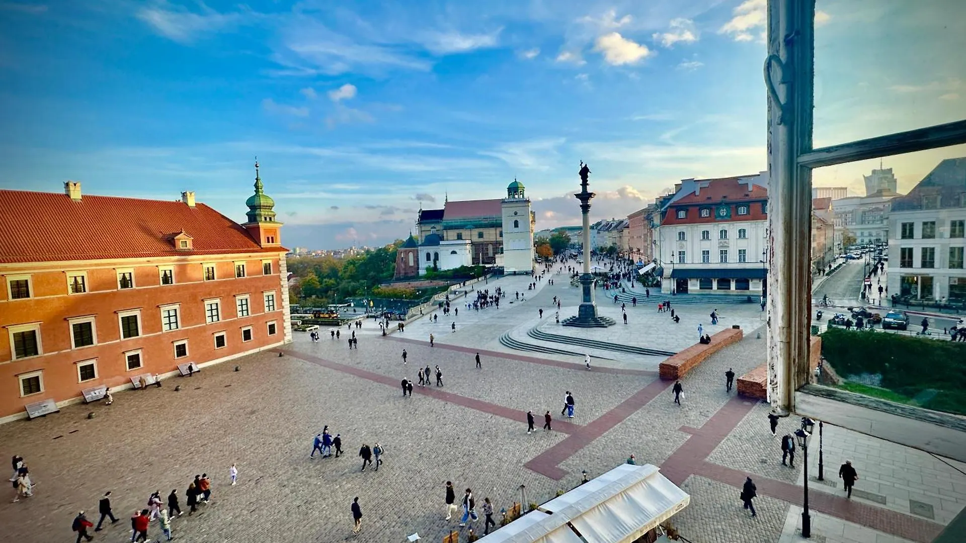 Old Town Best View Wifi 300 Mb/S Huge Screen Netflix Appletv Amazontv Warsaw 0*,  Poland