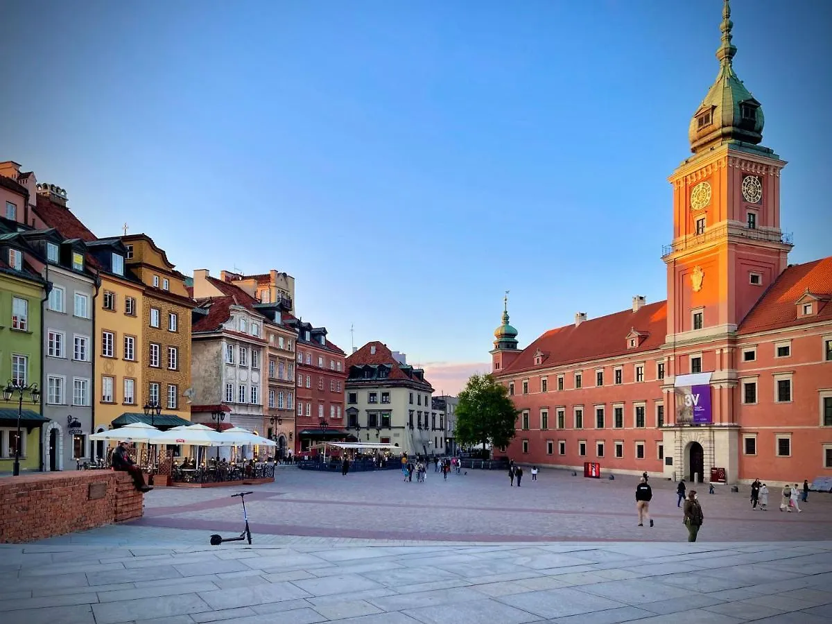 Old Town Best View Wifi 300 Mb/S Huge Screen Netflix Appletv Amazontv Warszawa 0*,  Polen
